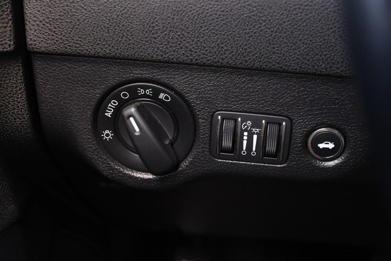 Dodge Charger Vehicle Image 19
