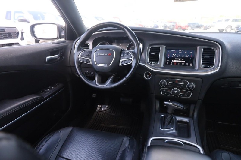 Dodge Charger Vehicle Image 21