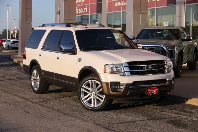 Ford Expedition Vehicle Image 02