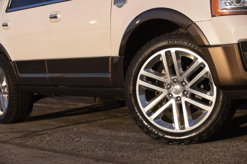 Ford Expedition Vehicle Image 03