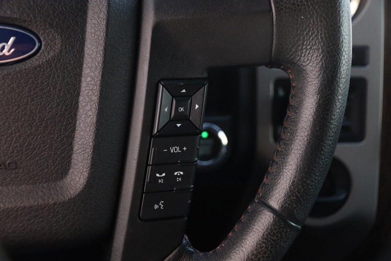 Ford Expedition Vehicle Image 14