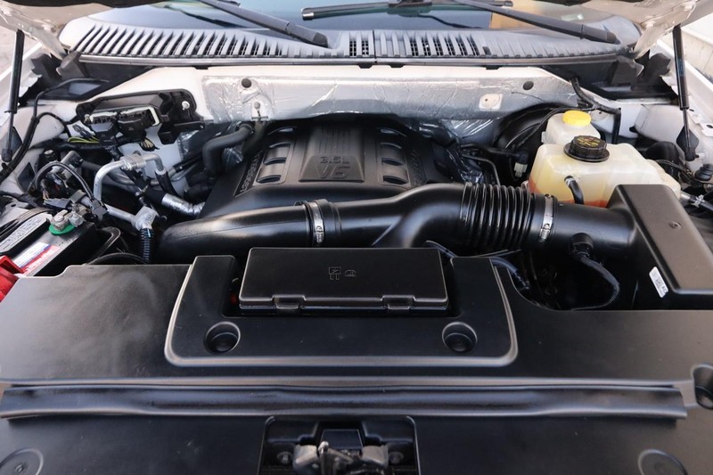 Ford Expedition Vehicle Image 27