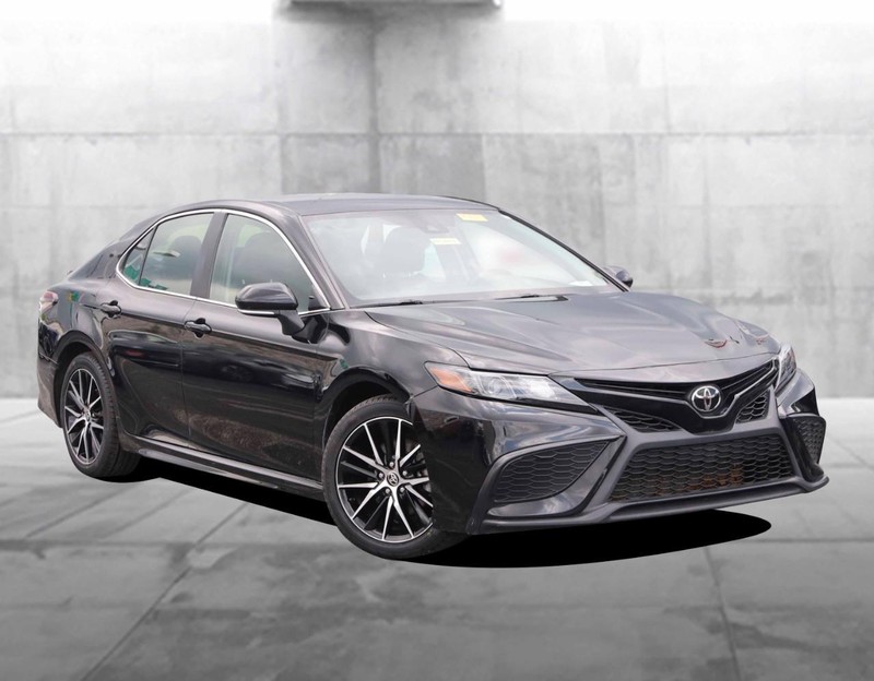 Toyota Camry Vehicle Image 02