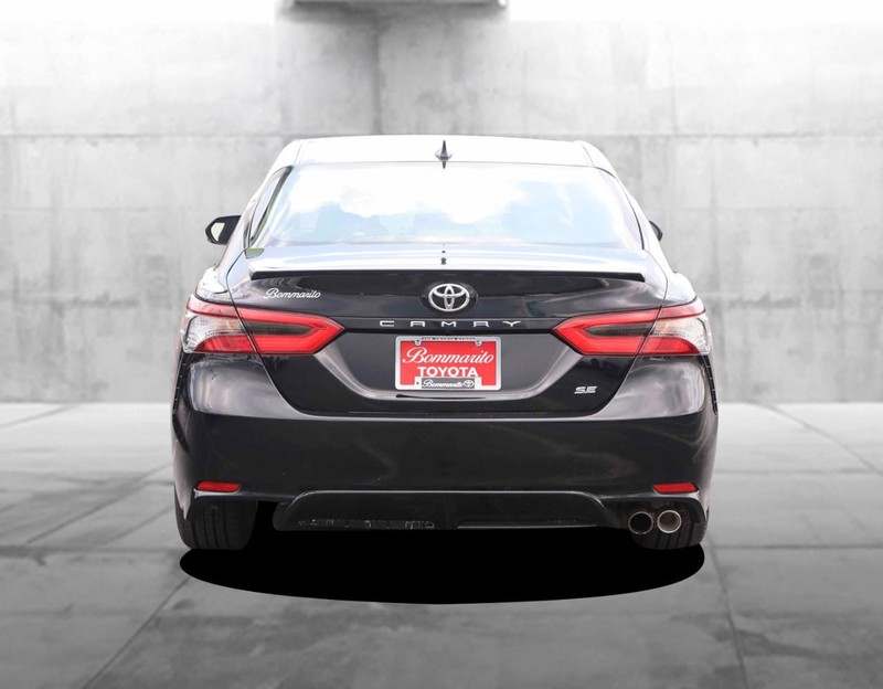 Toyota Camry Vehicle Image 06