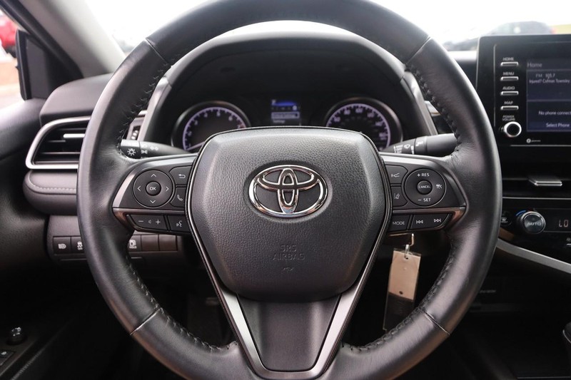 Toyota Camry Vehicle Image 10