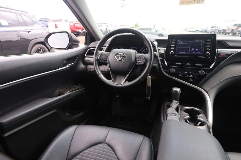 Toyota Camry Vehicle Image 20