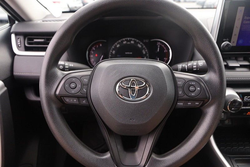 Toyota RAV4 Vehicle Image 10