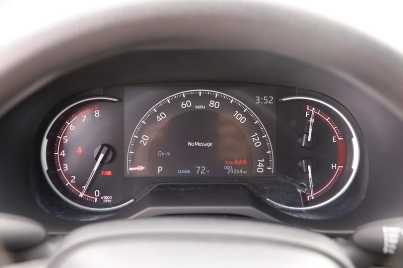 Toyota RAV4 Vehicle Image 13
