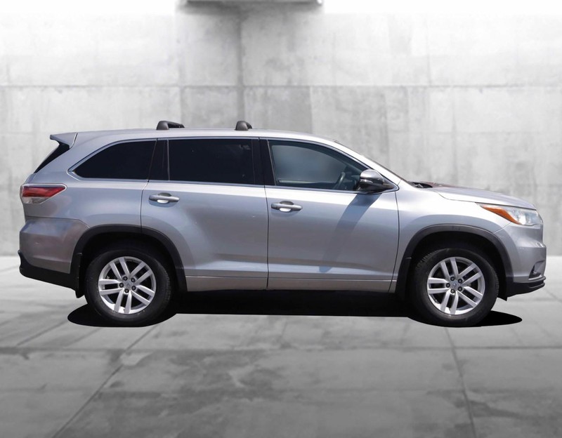Toyota Highlander Vehicle Image 05