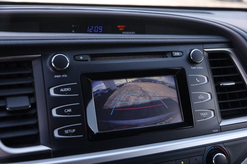 Toyota Highlander Vehicle Image 17