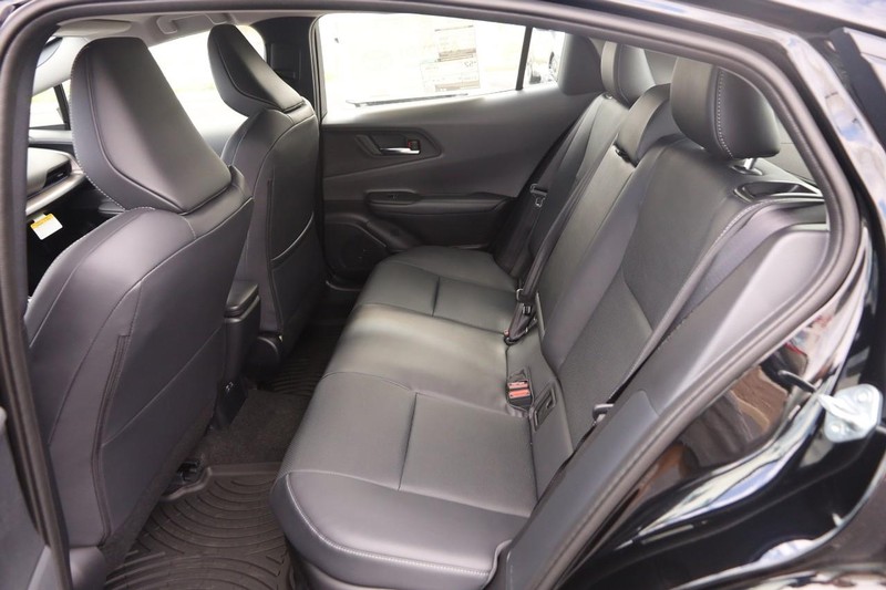 Toyota Prius Vehicle Image 09