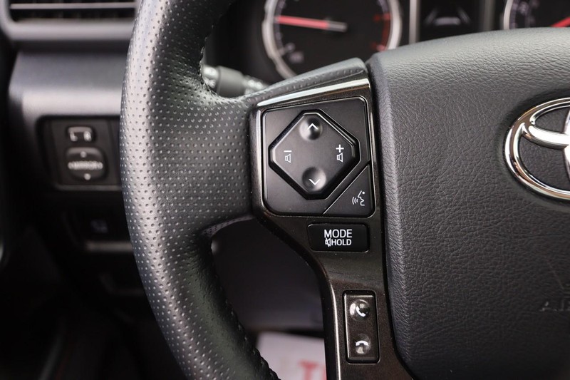 Toyota 4Runner Vehicle Image 11