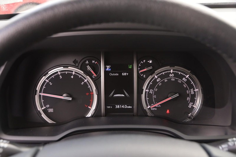 Toyota 4Runner Vehicle Image 13
