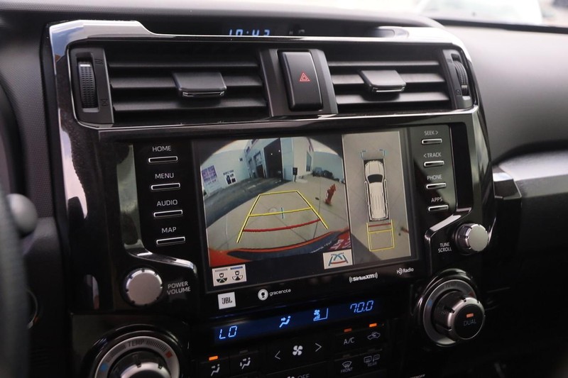 Toyota 4Runner Vehicle Image 16