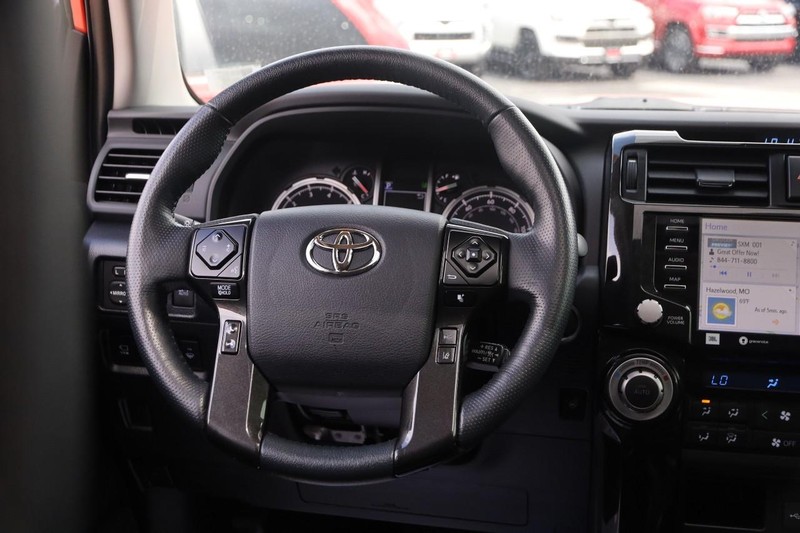 Toyota 4Runner Vehicle Image 23