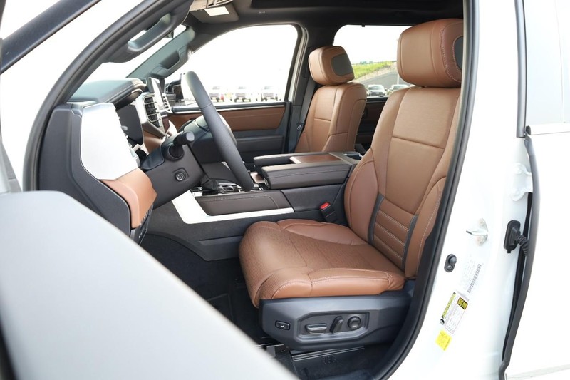 Toyota Tundra 4WD Vehicle Image 08