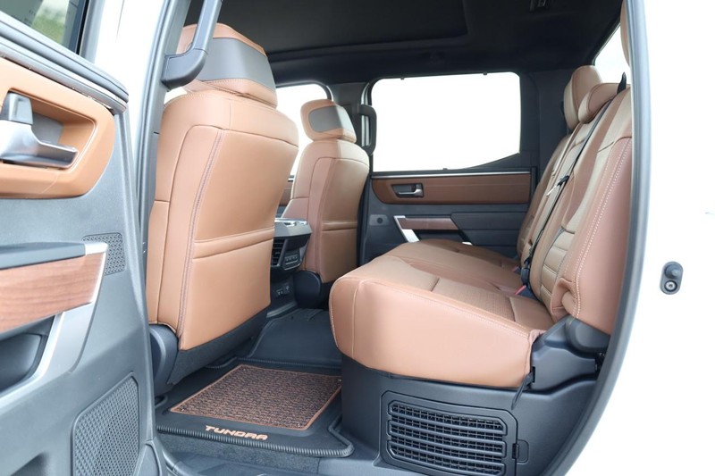 Toyota Tundra 4WD Vehicle Image 22