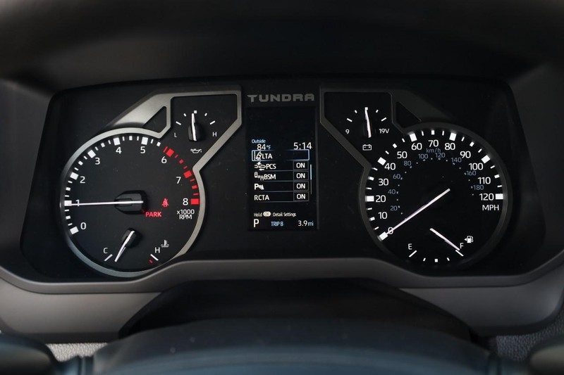 Toyota Tundra 4WD Vehicle Image 10