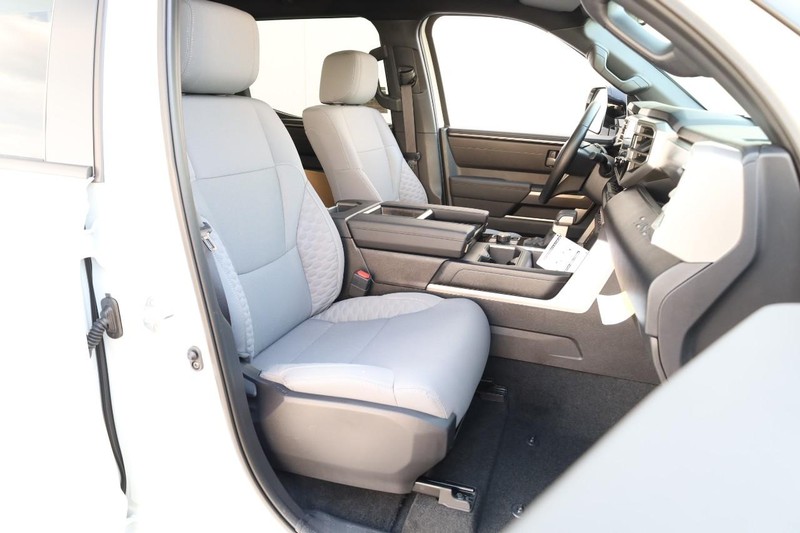 Toyota Tundra 4WD Vehicle Image 24