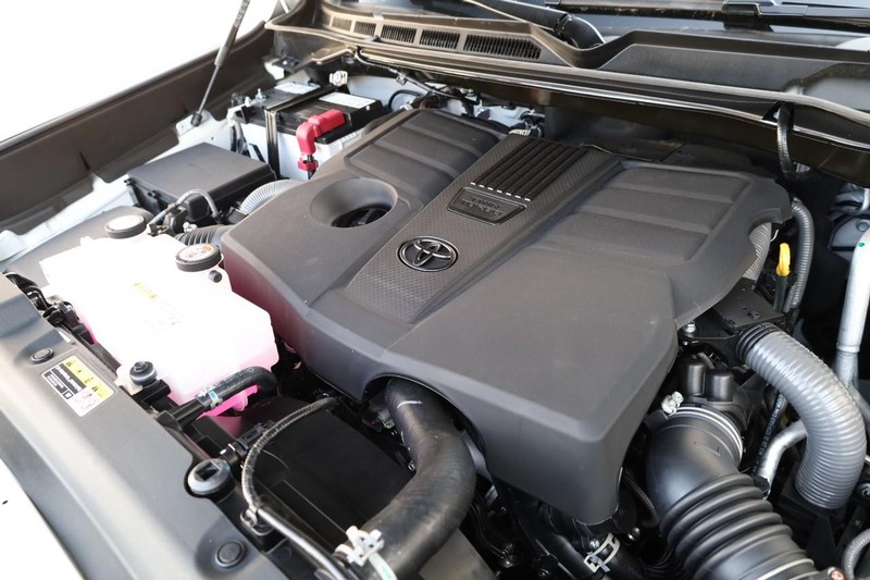 Toyota Tundra 4WD Vehicle Image 25