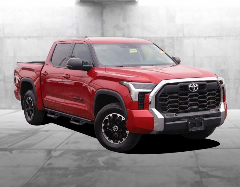Toyota Tundra 4WD Vehicle Image 02