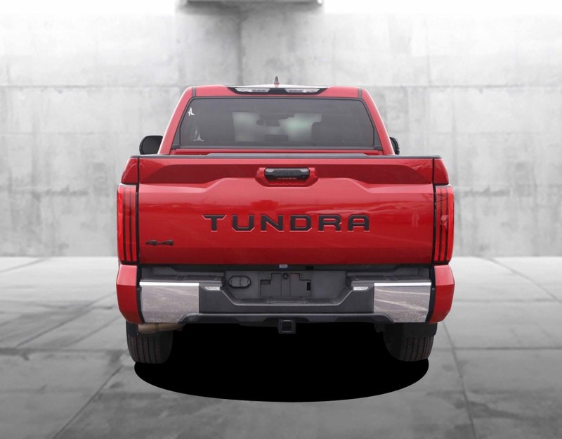 Toyota Tundra 4WD Vehicle Image 06
