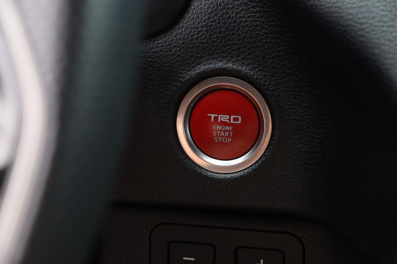 Toyota Tundra 4WD Vehicle Image 14