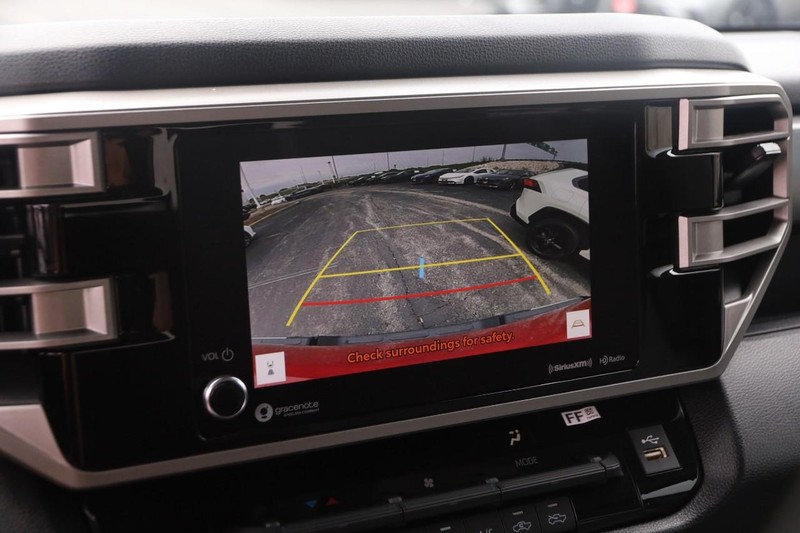 Toyota Tundra 4WD Vehicle Image 16