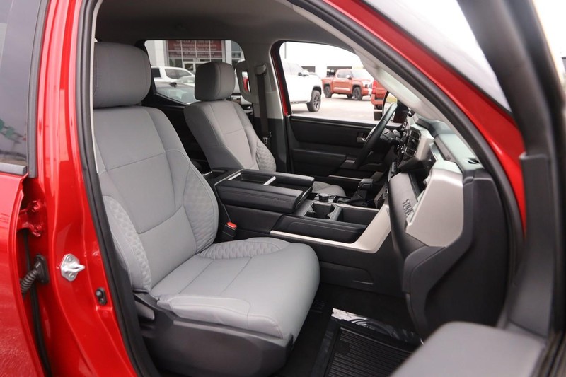 Toyota Tundra 4WD Vehicle Image 25