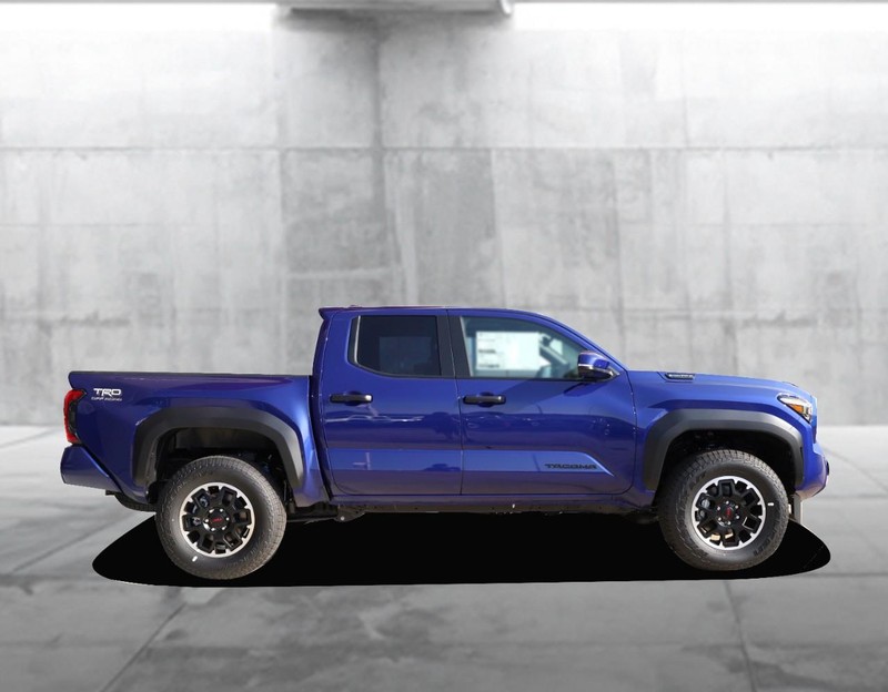 Toyota Tacoma 4WD Vehicle Image 05