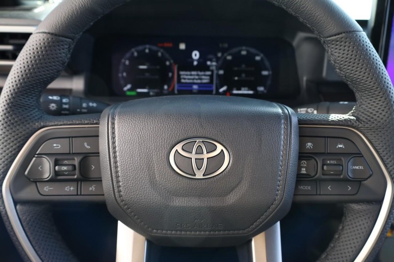 Toyota Tacoma 4WD Vehicle Image 10
