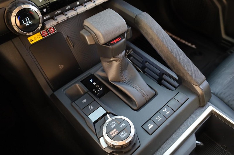 Toyota Tacoma 4WD Vehicle Image 16