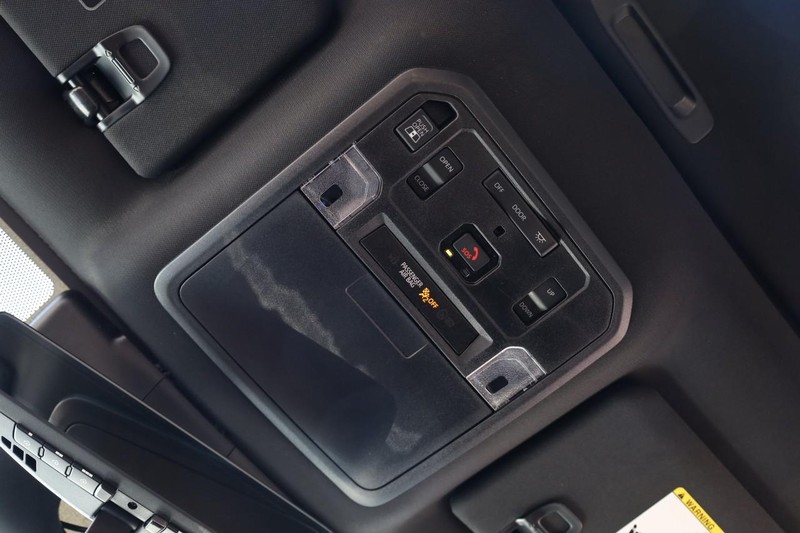 Toyota Tacoma 4WD Vehicle Image 17