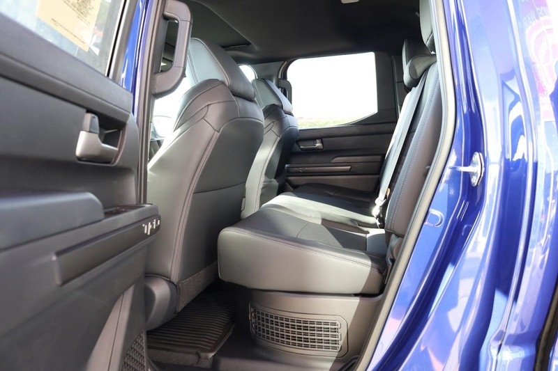 Toyota Tacoma 4WD Vehicle Image 21