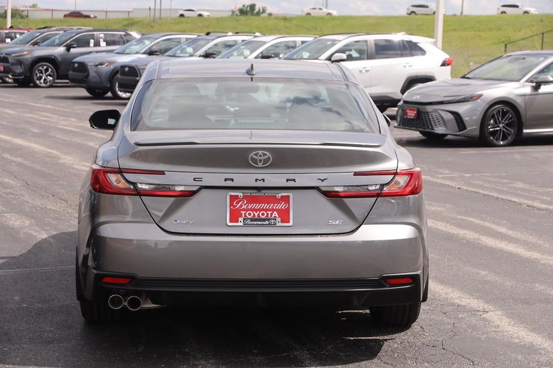 Toyota Camry Vehicle Image 06