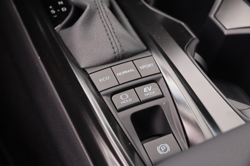 Toyota Camry Vehicle Image 18
