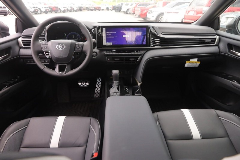 Toyota Camry Vehicle Image 20