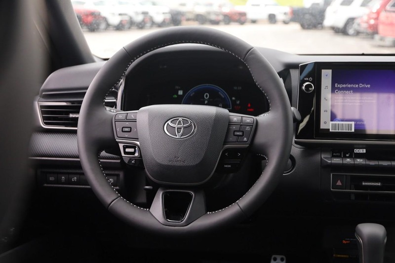 Toyota Camry Vehicle Image 22