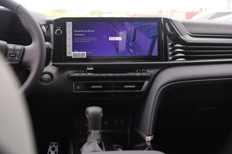 Toyota Camry Vehicle Image 23