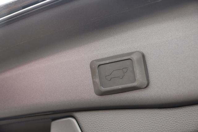Toyota RAV4 Plug-In Hybrid Vehicle Image 08
