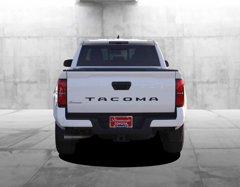 Toyota Tacoma 2WD Vehicle Image 06