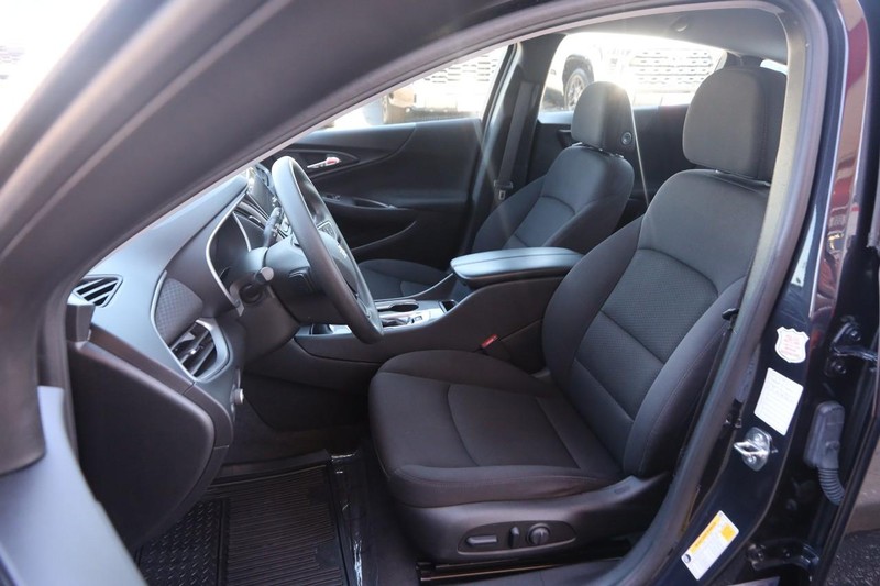 Chevrolet Malibu Vehicle Image 08