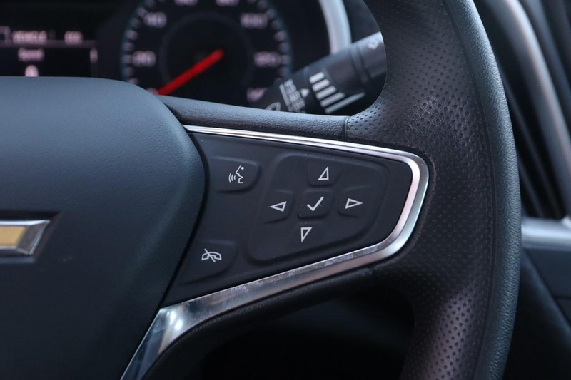 Chevrolet Malibu Vehicle Image 12