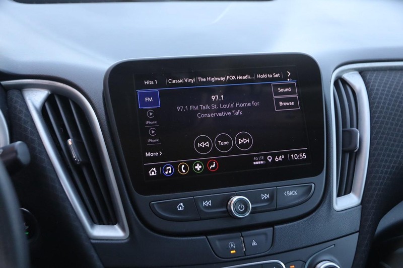 Chevrolet Malibu Vehicle Image 15