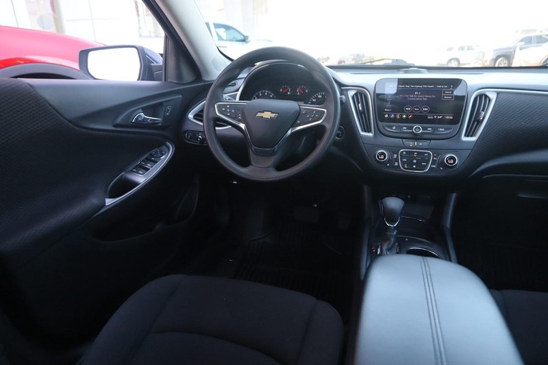 Chevrolet Malibu Vehicle Image 20