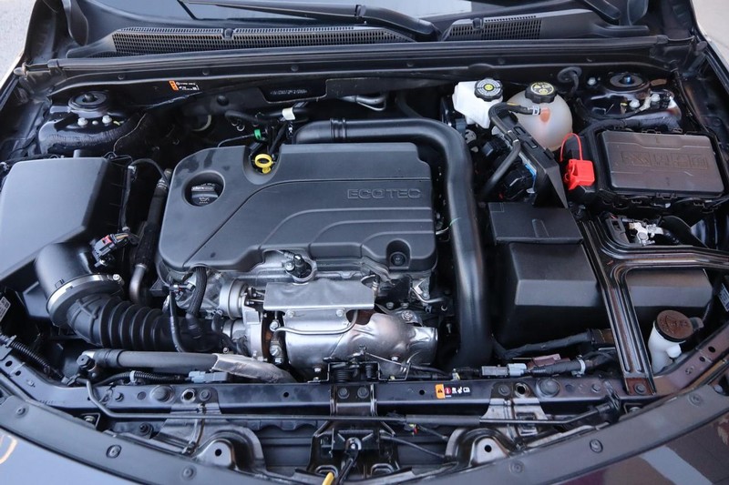 Chevrolet Malibu Vehicle Image 25