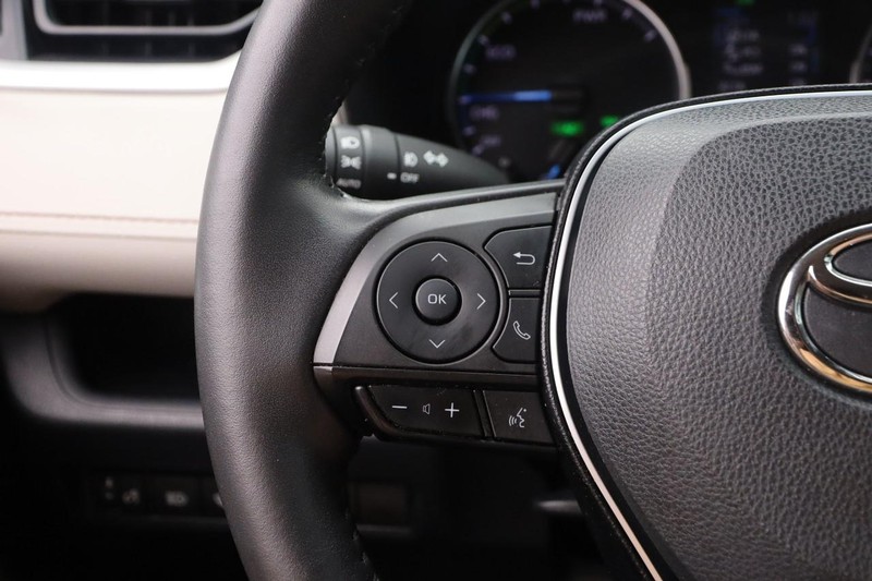Toyota RAV4 Vehicle Image 11