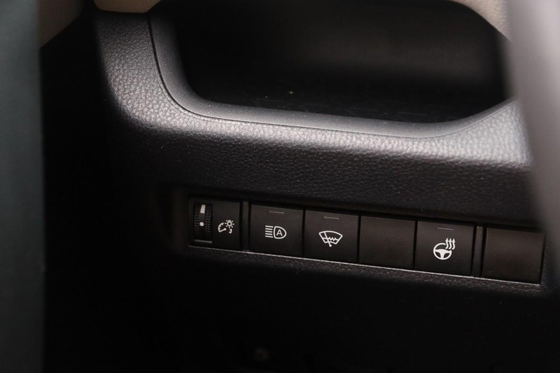 Toyota RAV4 Vehicle Image 19