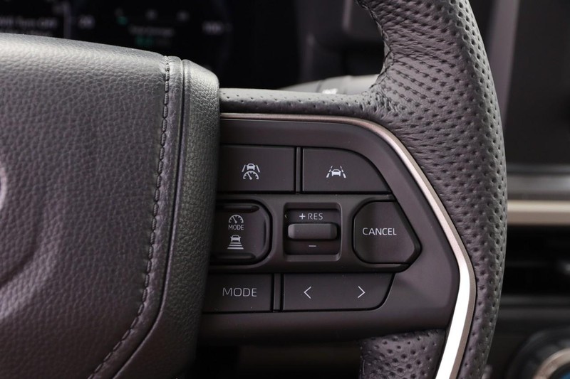 Toyota Tacoma 4WD Vehicle Image 13