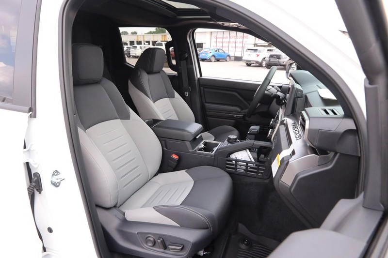 Toyota Tacoma 4WD Vehicle Image 26
